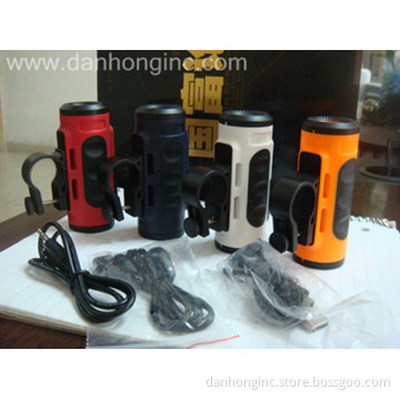 Mini sport style MP3 speaker with torch